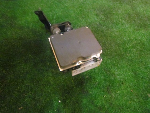 2008 Infiniti G37 Coupe ABS Pump w/Bracket 47660JL00A