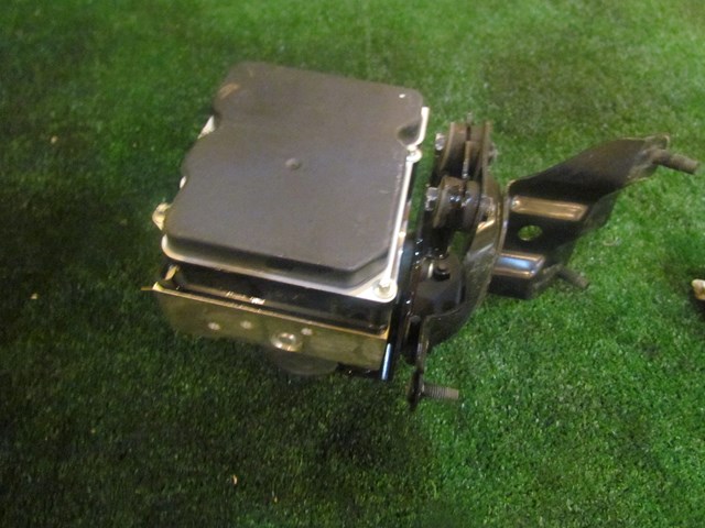 2008 Infiniti G37 Coupe ABS Pump w/Bracket 47660JL00A