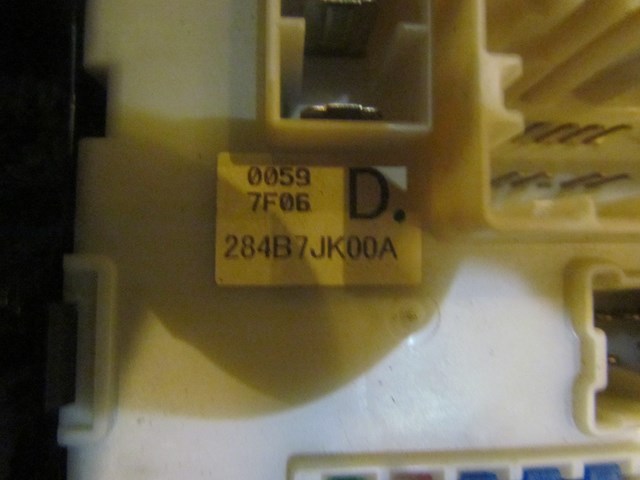 2008 Infiniti G37 Coupe IPDM Fuse Box 284B7 JK00A