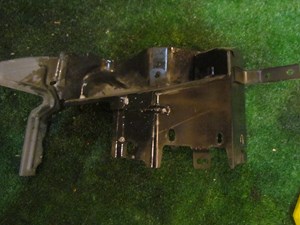2008 Infiniti G37 Coupe Rear LH Driver Corner Bracket Thinger