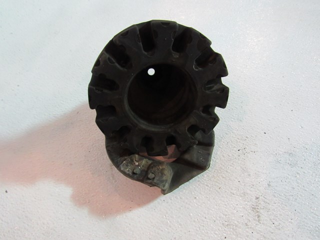 08 09 Infiniti G35 Coupe Rear Coil Spring Bushing RH Pass LH Driver