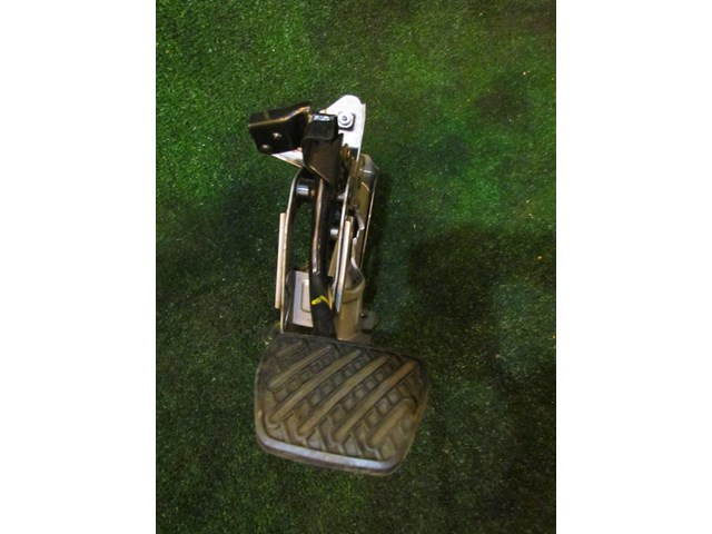 2008 Infiniti G37 Coupe AT Brake Pedal