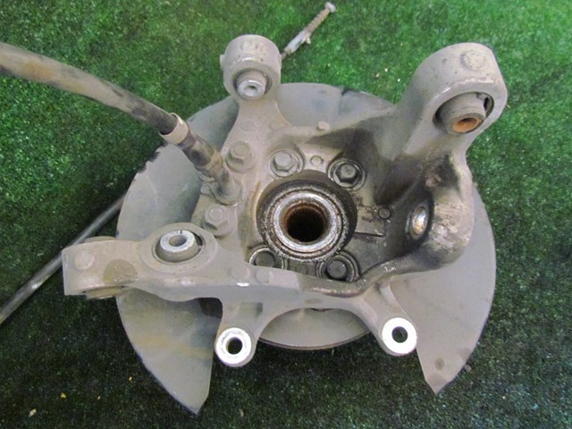 2008 Infiniti G37 Coupe Rear LH Driver Spindle