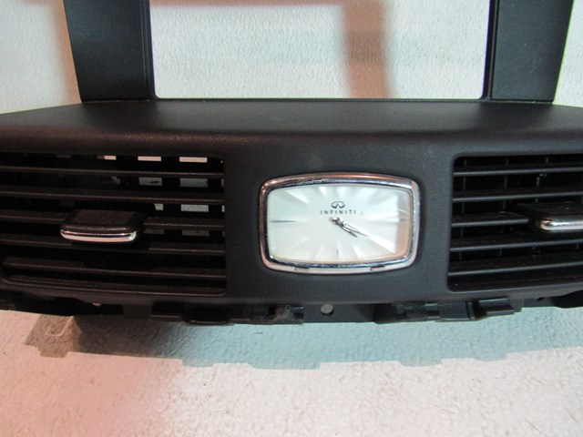 2011 2012 Infiniti M37 Center Dash Vents, Clock & Navigation Trim
