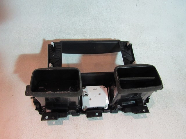 2011 2012 Infiniti M37 Center Dash Vents, Clock & Navigation Trim