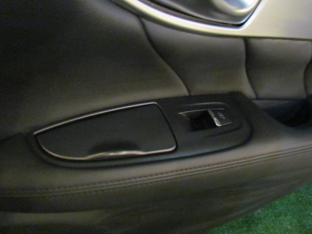 2012 Infiniti M37x Sedan Rear RH Passenger Door Panel