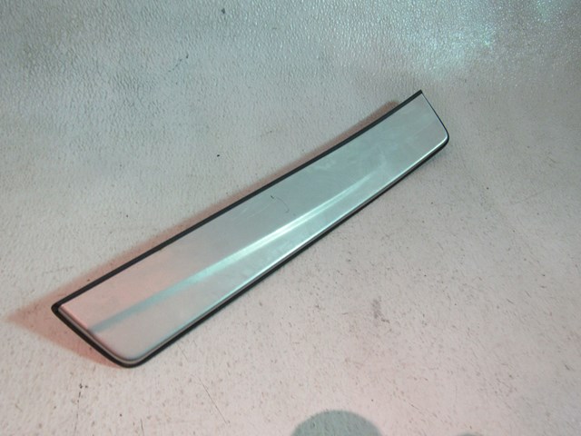 2012 Infiniti M37x Rear LH Driver Door Sill Scuff Plate