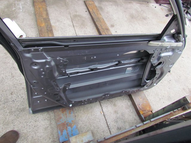 2012 Infiniti M37x M37 Front LH Driver Door Shell