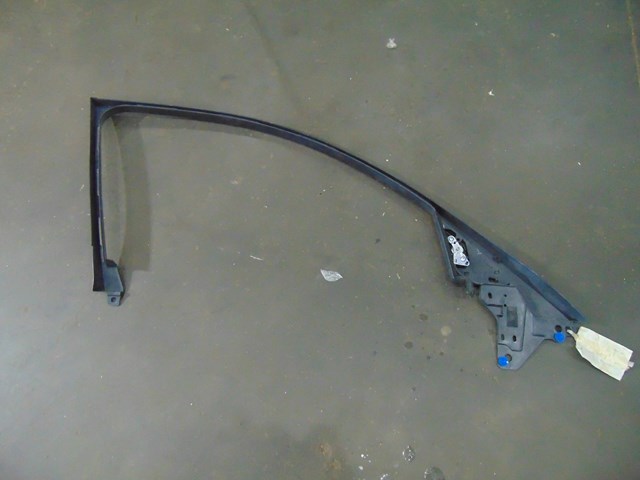 2012 Infiniti M37x RH Window Trim, Sail Panel & Tweeter 