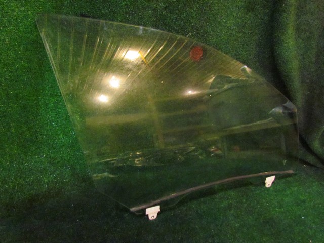 2012 Infiniti M37x Front RH Passenger Door Glass