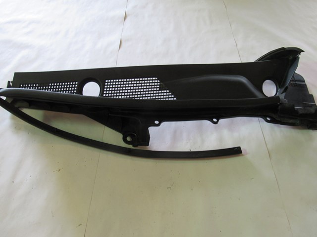 2012 Infiniti M37 M37x LH Driver Wiper Cowl OEM 66863 1MA0A