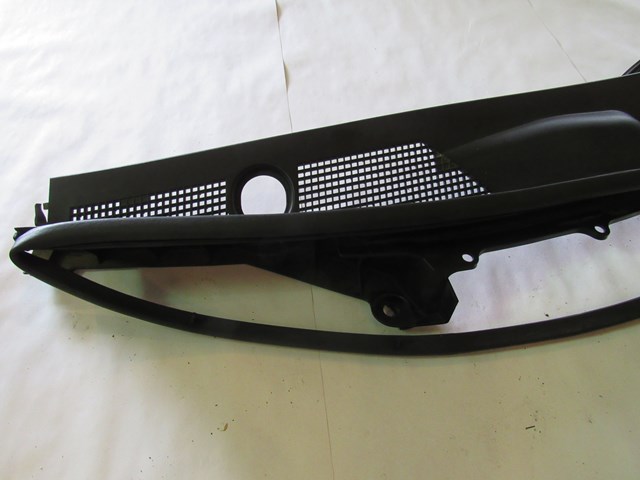 2012 Infiniti M37 M37x LH Driver Wiper Cowl OEM 66863 1MA0A