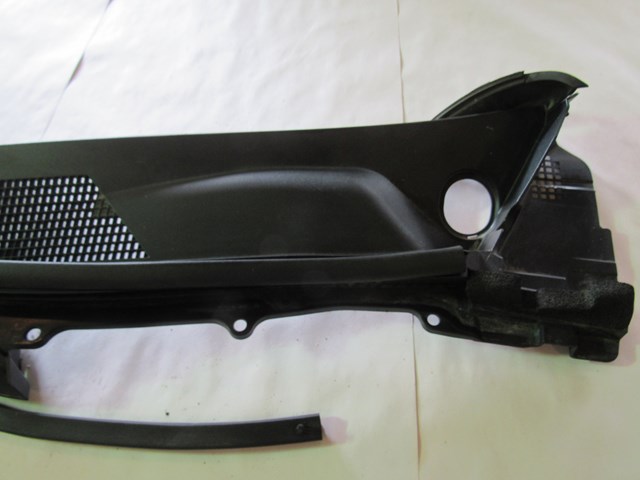 2012 Infiniti M37 M37x LH Driver Wiper Cowl OEM 66863 1MA0A
