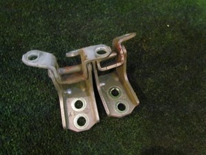 2012 M37x Front LH Driver Door Hinges