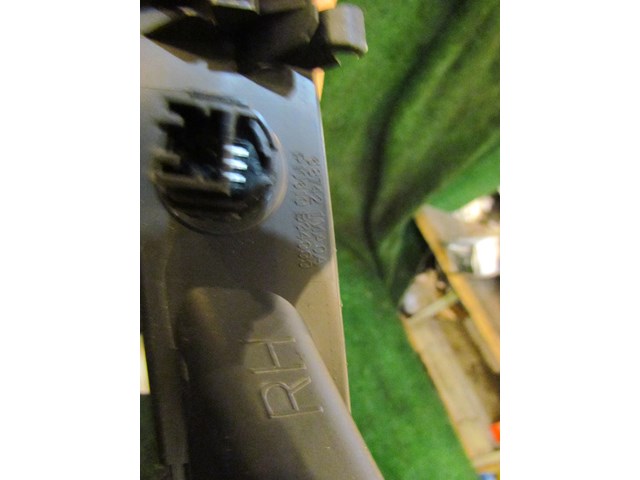 2012 Infiniti M37x Front RH Defrost Vent 68742 1MA0A