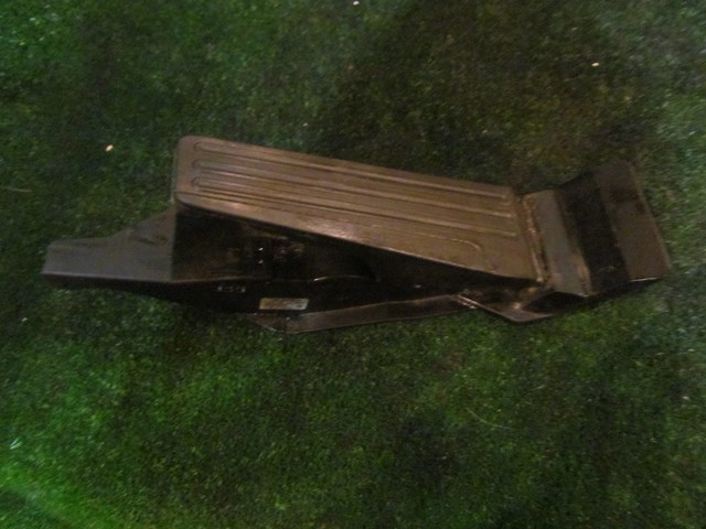 2012 Infiniti M37x Gas Pedal 18002 1NC0A