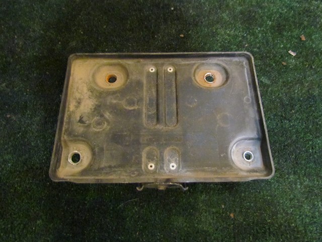 2012 Infiniti M37x Battery Tray