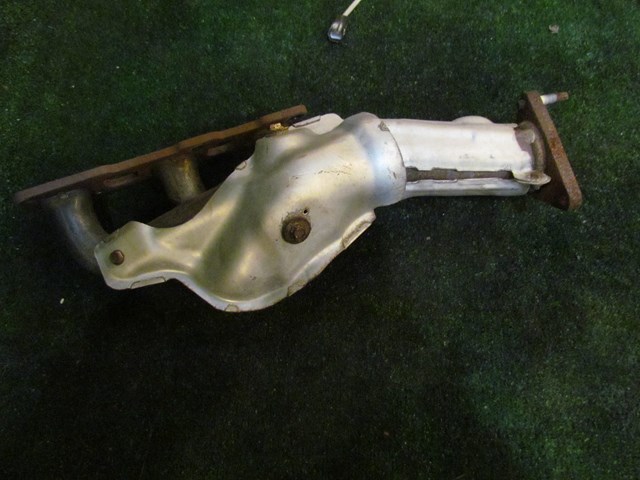2012 Infiniti M37x RH Passenger Exhaust Manifold