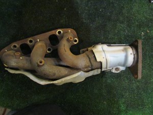 2012 M37x LH Driver Exhaust Manifold