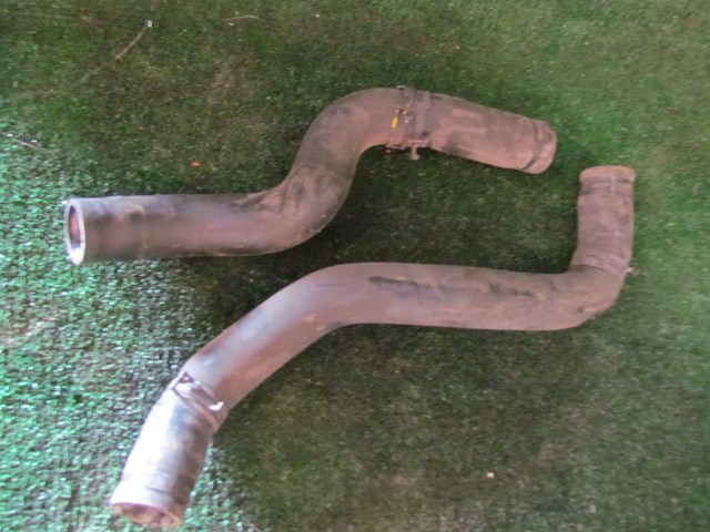 2012 Infiniti M37x Radiator Hose Set of 2