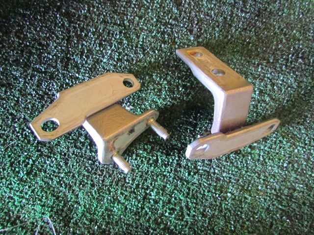 2012 Infiniti M37x M37 Rear LH Driver Door Hinges