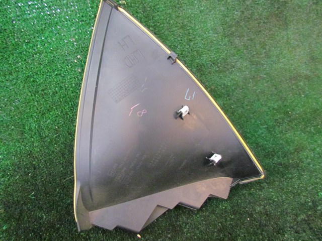 2007 Infiniti G35x Sedan LH Driver Center Console Kick Panel