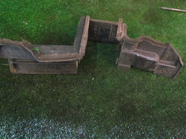 2007 Infiniti G35x Sedan LH Driver Radiator Air Duct