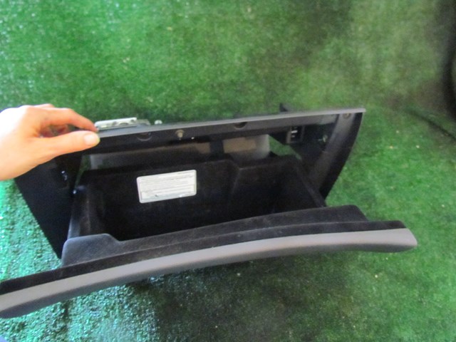 2007 Infiniti G35x Sedan RH Passenger Glove Box