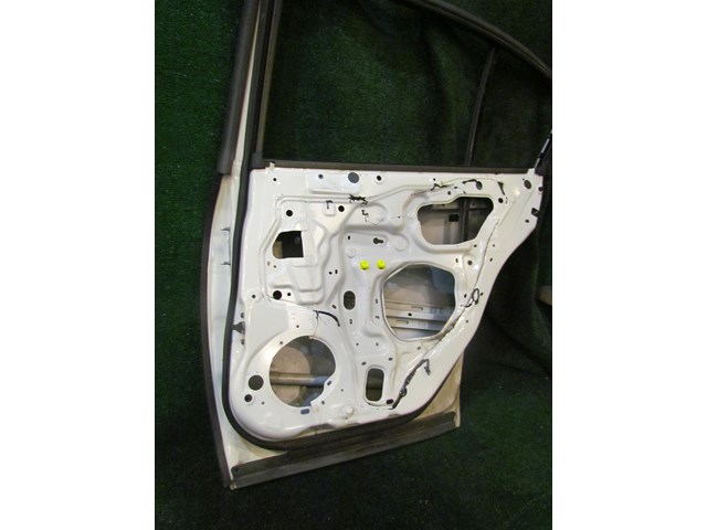 2007 Infiniti G35x Sedan Rear RH Passenger Door