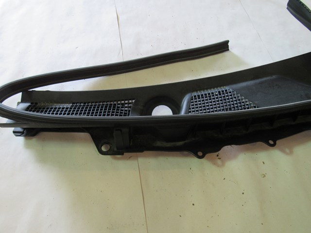 2007 Infiniti G35x Sedan LH Driver Wiper Cowl 66868 JK600