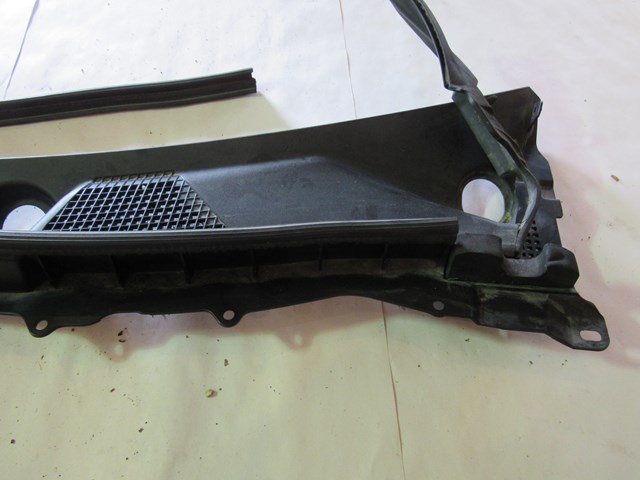 2007 Infiniti G35x Sedan LH Driver Wiper Cowl 66868 JK600