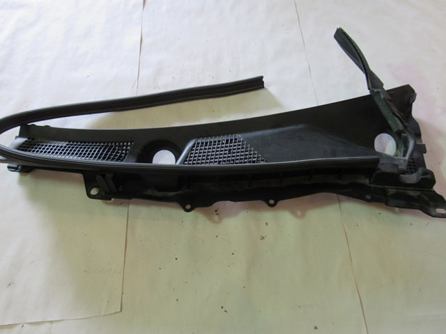 2007 Infiniti G35x Sedan LH Driver Wiper Cowl 66868 JK600