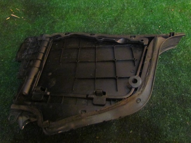2007 Infiniti G35x Sedan Brake Fluid Cover w/Surround