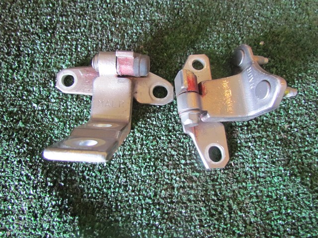 2012 Infiniti M37x Rear RH Passenger Door Hinges