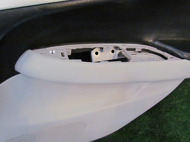 2007 Infiniti G35x Sedan Rear RH Passenger Door Panel