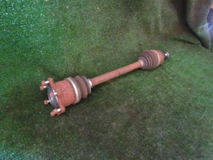 2007 Infiniti G35x Sedan Rear RH Passenger Axle Shaft