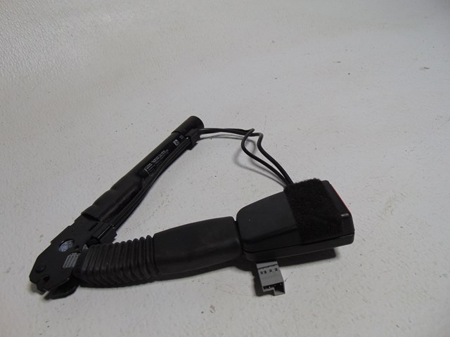 2013 BMW 128i Convertible RH Passenger Front Buckle Receiver