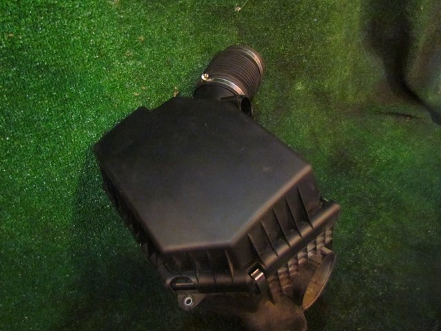 2005-2010 BMW M5 RH Passenger Air Cleaner Box 7 829 023-01