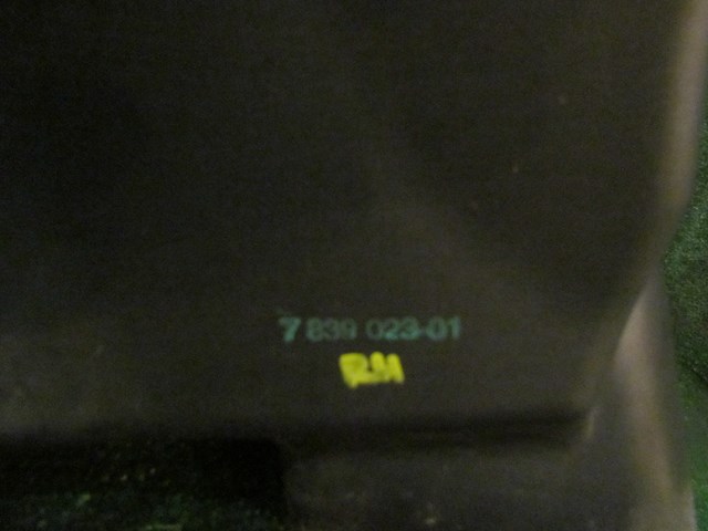 2005-2010 BMW M5 RH Passenger Air Cleaner Box 7 829 023-01