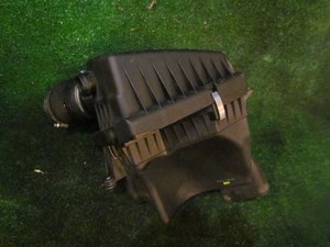 2005-2010 BMW M5 RH Passenger Air Cleaner Box 7 829 023-01