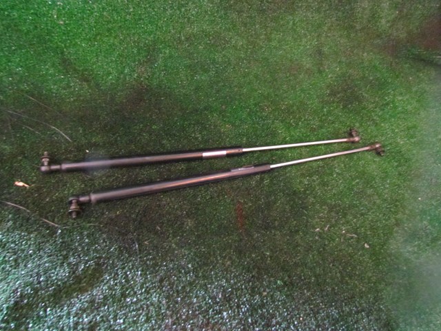 2005 Subaru Impreza Hatch Struts Set of 2