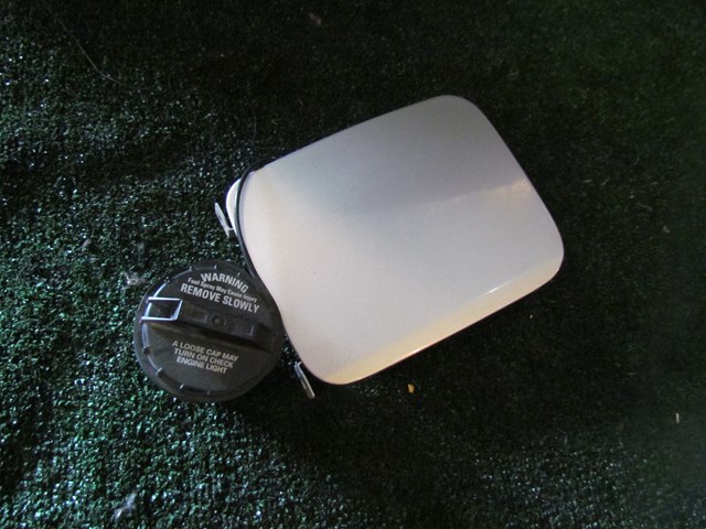 2005 Subaru Impreza Wagon Fuel Door w/Gas Cap