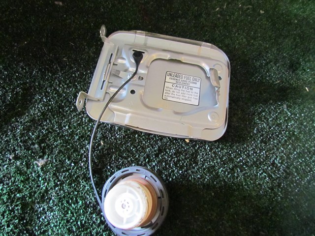 2005 Subaru Impreza Wagon Fuel Door w/Gas Cap