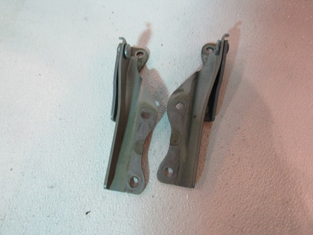 2005 Subaru Impreza Wagon Hood Hinge Set