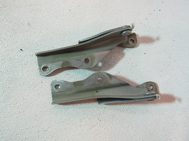 2005 Subaru Impreza Wagon Hood Hinge Set