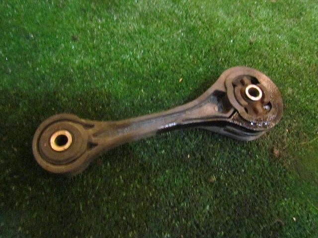 2005 Subaru Impreza Wagon Rear Engine Mount/Transmission Mount