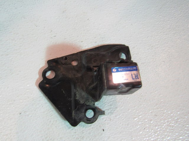 2005 Subaru Impreza Front LH Driver Impact Sensor 98231FE070