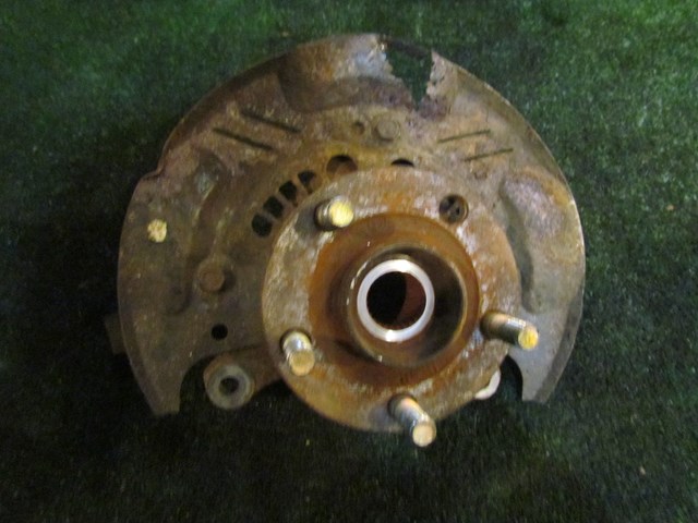2005 Subaru Impreza Front RH Pass Spindle-Needs 1 Lug Stud