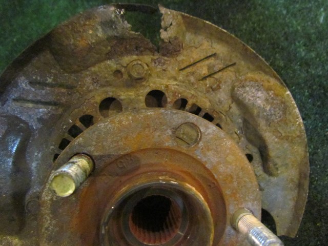 2005 Subaru Impreza Front RH Pass Spindle-Needs 1 Lug Stud