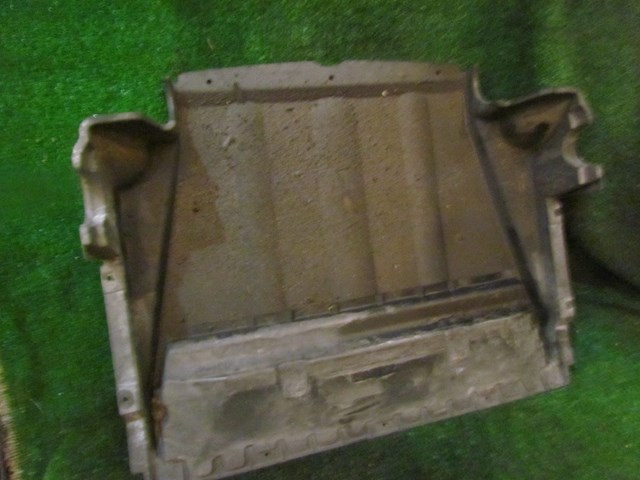 2005 BMW M3 Underbody Engine Splash Shield